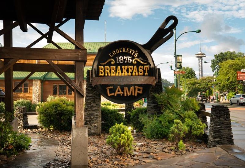 8 Best Breakfast Spots In Gatlinburg Cover Image