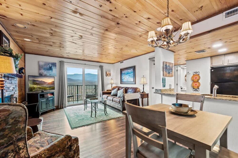 Summit View Suite Main Image
