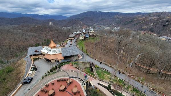 Anakeesta Mountaintop Adventure Park Gatlinburg